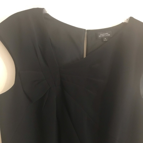 Essential little black dress - Picture 2 of 2